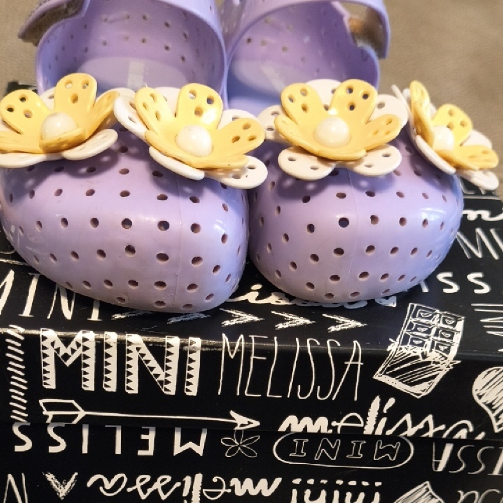 Mini Melissa Lavender Dress Shoes with Yellow Floral Accents - Picture 4 of 6